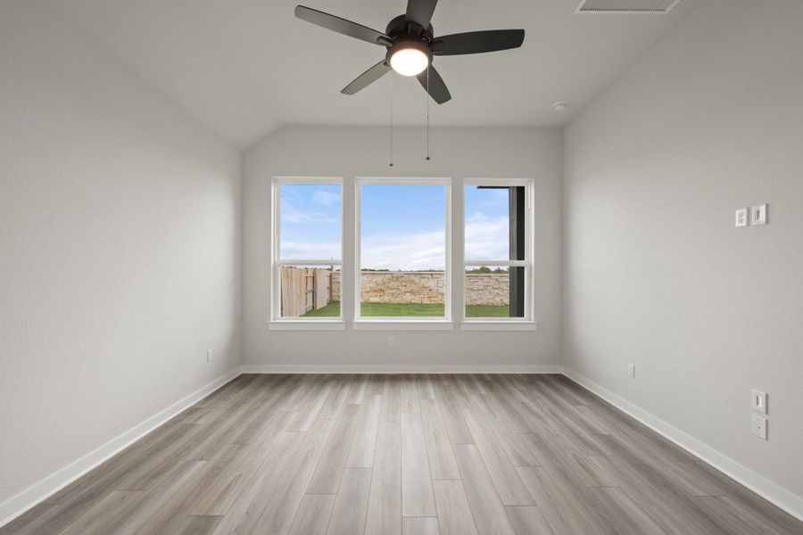 Spacious, unfurnished interior of a new home in Lagos Reserve, Manor (Image 30).