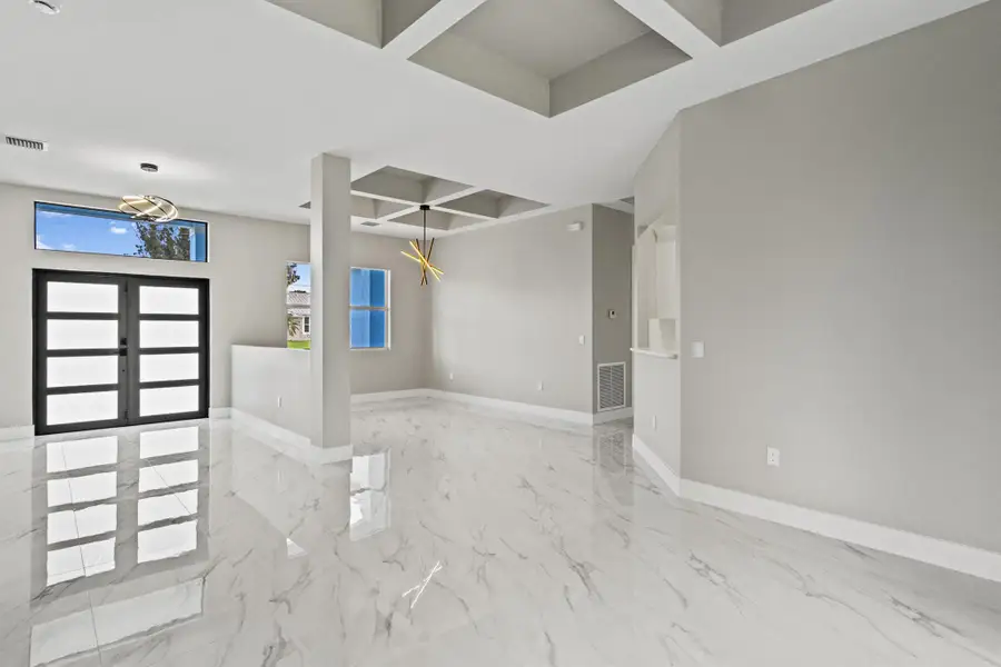 Spacious, unfurnished interior of a new home in , Port St. Lucie (Image 17).