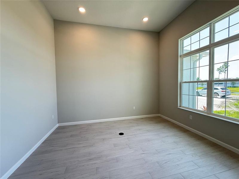 Spacious, unfurnished interior of a new home in Hawk's Overlook, Oviedo (Image 48). Spacious, unfurnished interior of a new home in Hawk's Overlook, Oviedo (Image 48).