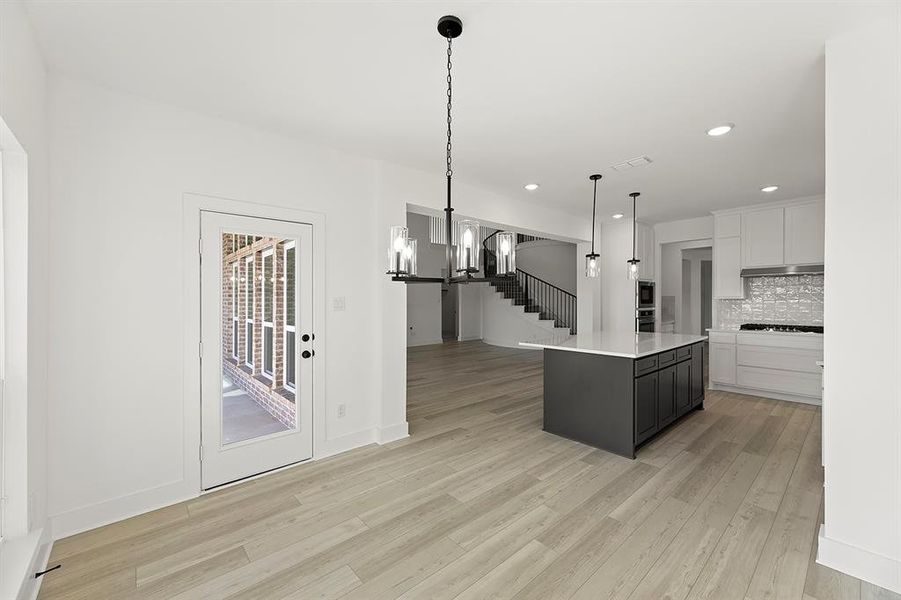 13_14. 953 Gold Finch - Nook (2)