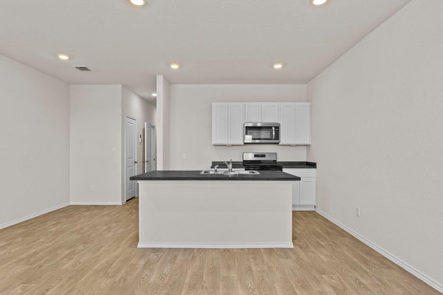 Furnished interior view inside a new home in Bollinger, Maxwell (Image 6).
