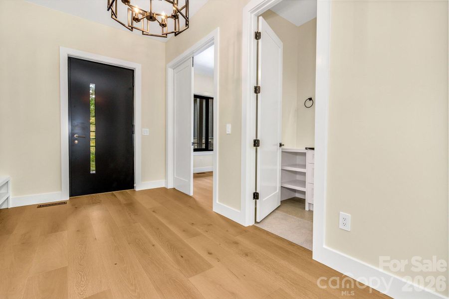 Spacious, unfurnished interior of a new home in , Fairview (Image 39).