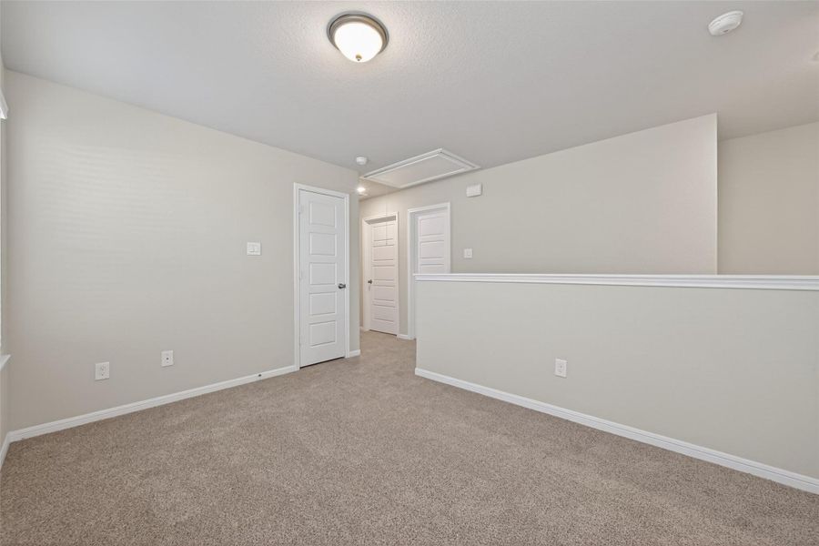 Spacious, unfurnished interior of a new home in Woodland Lakes, Houston (Image 36).