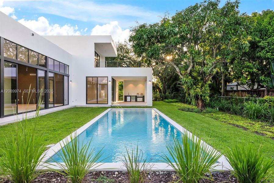Exterior details and patio area of a home in , South Miami (Image 42).