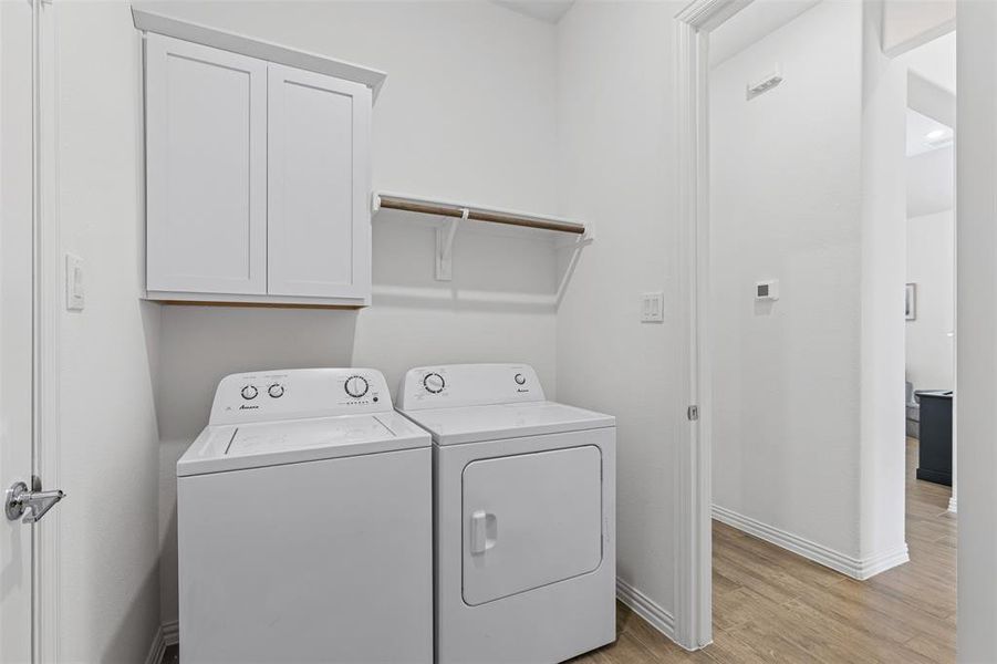 Spacious laundry room Spacious laundry room