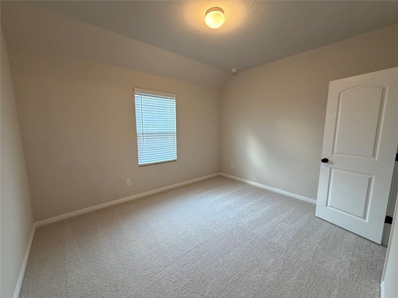 Spacious, unfurnished interior of a new home in Willow Springs, Buda (Image 18).