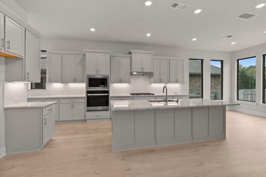 Gorgeous Open Concept Kitchen