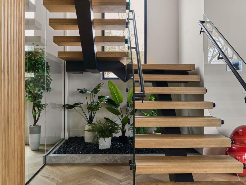 Image 34 of a home in .