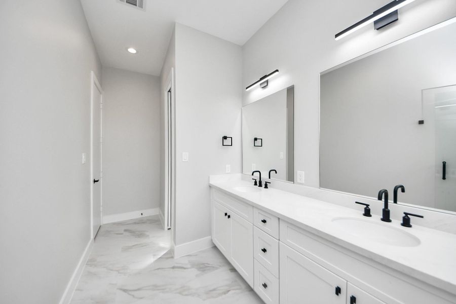 Furnished interior view inside a new home in , Houston (Image 3). Furnished interior view inside a new home in , Houston (Image 3).