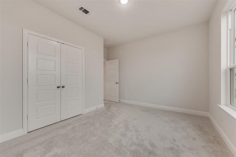 Spacious, unfurnished interior of a new home in Creekside of Crowley, Crowley (Image 31).