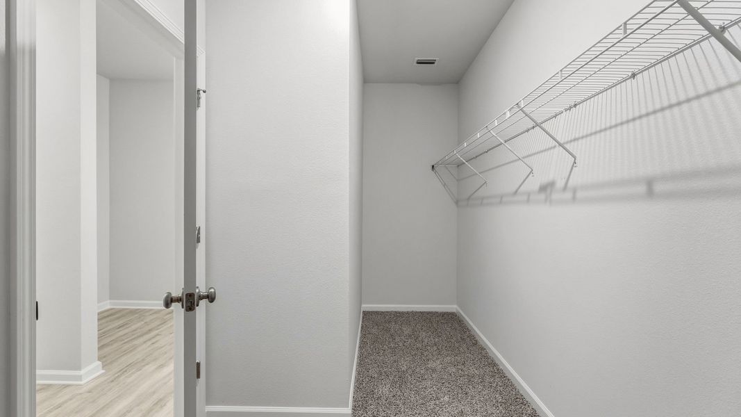 Spacious, unfurnished interior of a new home in Hodges Bayou Plantation, Panama City (Image 29).