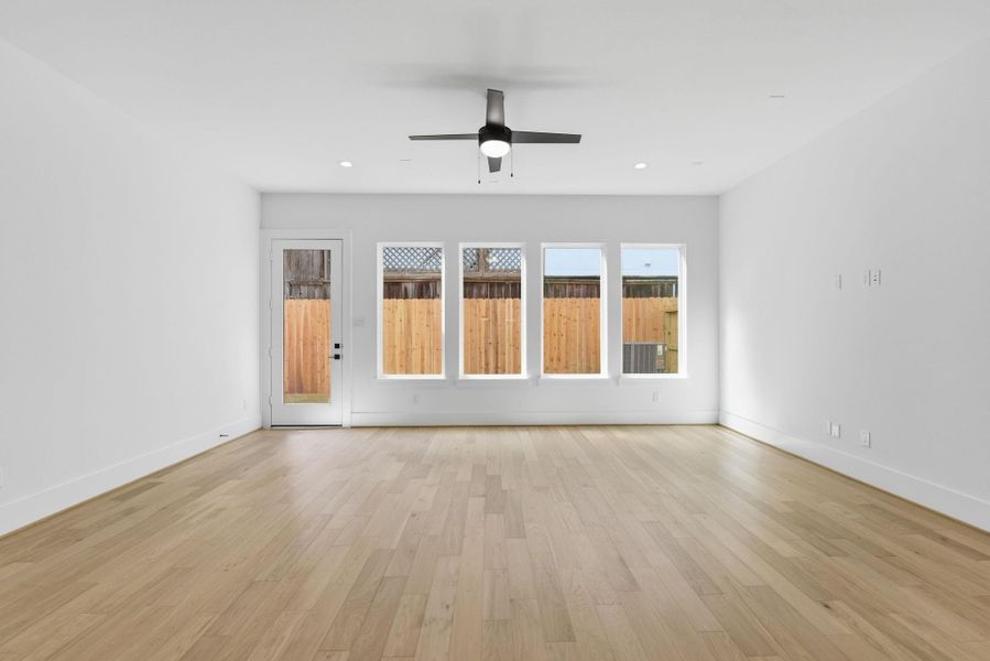 Spacious, unfurnished interior of a new home in , Houston (Image 21).