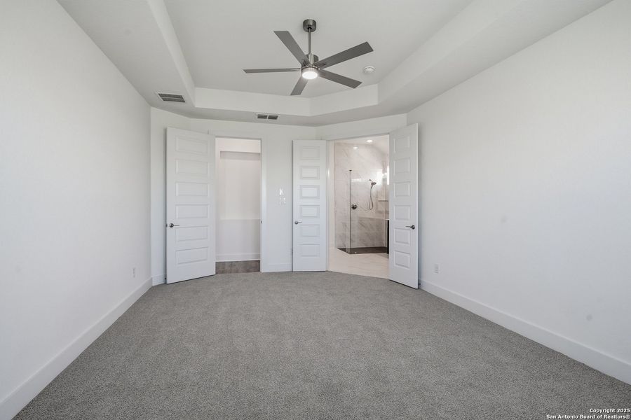 Spacious, unfurnished interior of a new home in Sienna Lakes, San Antonio (Image 42). Spacious, unfurnished interior of a new home in Sienna Lakes, San Antonio (Image 42).