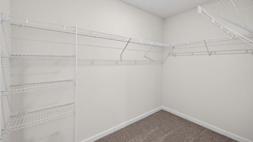 Spacious, unfurnished interior of a new home in Rydele Heights, Asheville (Image 20).