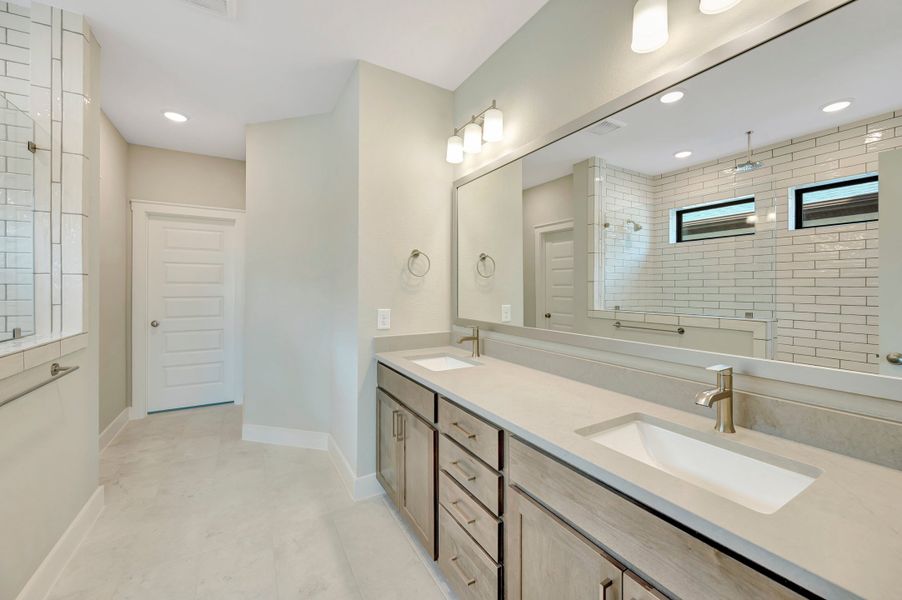 Owner's Bath Owner's Bath