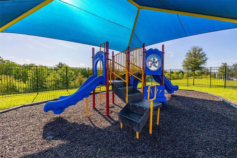 Community amenities in Peace Creek Reserve, Winter Haven (Image 45).