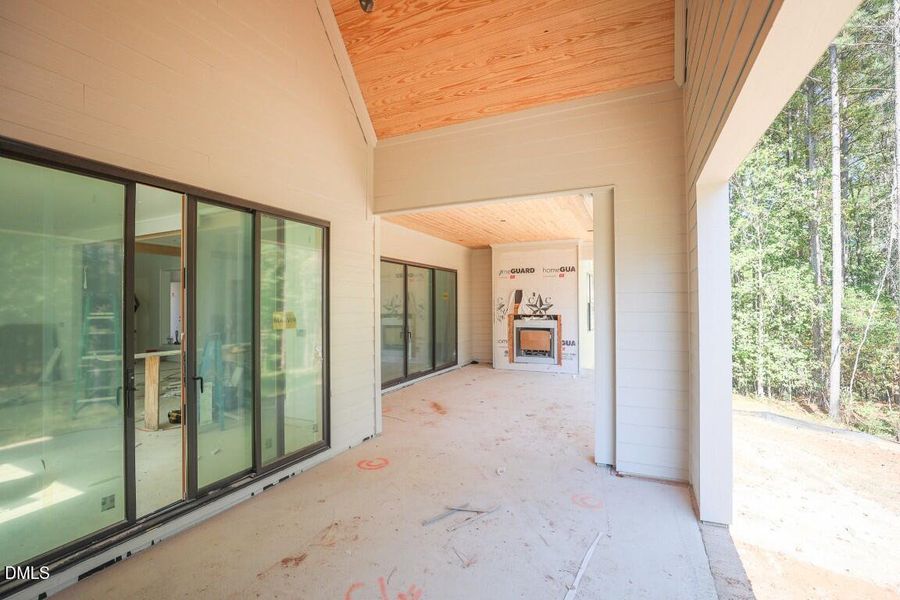 GQ6A9929 (Medium) GQ6A9929 (Medium)