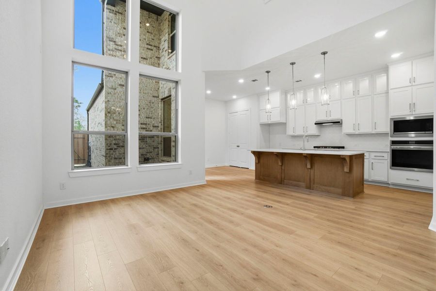 Spacious, unfurnished interior of a new home in Woodforest, Montgomery (Image 14).