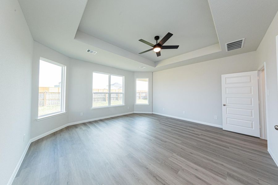 Photos are a representation of the floor plan. Options and interior selections will vary. Photos are a representation of the floor plan. Options and interior selections will vary.