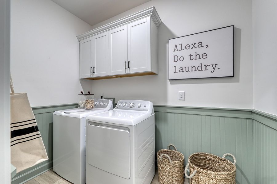 Furnished interior view inside a new home in Bally Castle, Murrells Inlet (Image 8).
