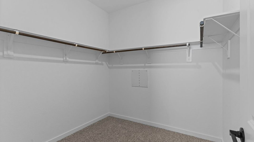 Spacious, unfurnished interior of a new home in Alexander, Pearland (Image 12).