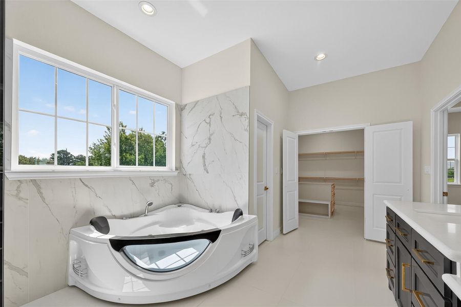 After a long day, sink into your whirlpool bathtub, where 10 strategically placed jets apply just the right amount of pressure to relax tired muscles and release built-up tension. Every day feels like a getaway, without ever leaving home.