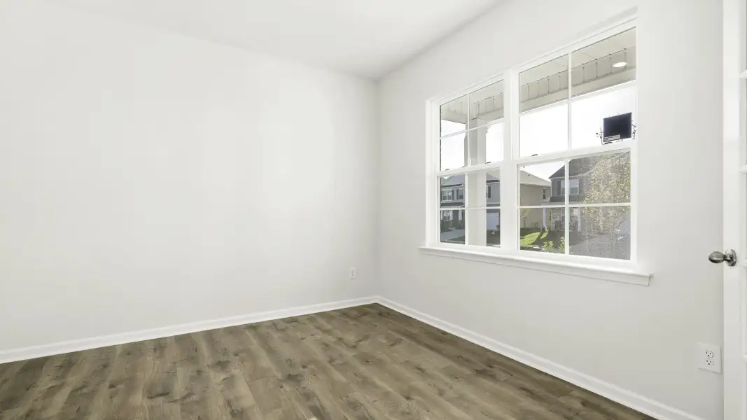 Spacious, unfurnished interior of a new home in Cambridge Park, Mebane (Image 8).