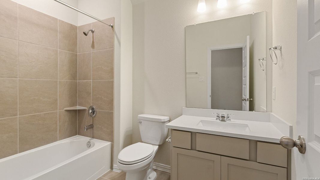 Furnished interior view inside a new home in Stream Waters, Seguin (Image 10). Furnished interior view inside a new home in Stream Waters, Seguin (Image 10).
