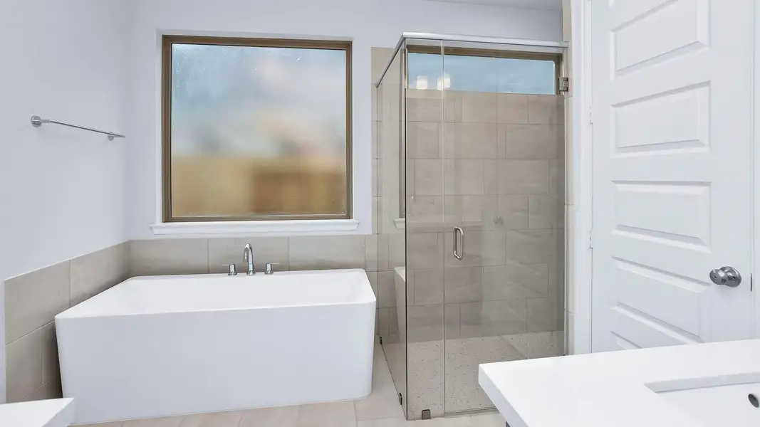 Furnished interior view inside a new home in The Highlands 45', Porter (Image 7).