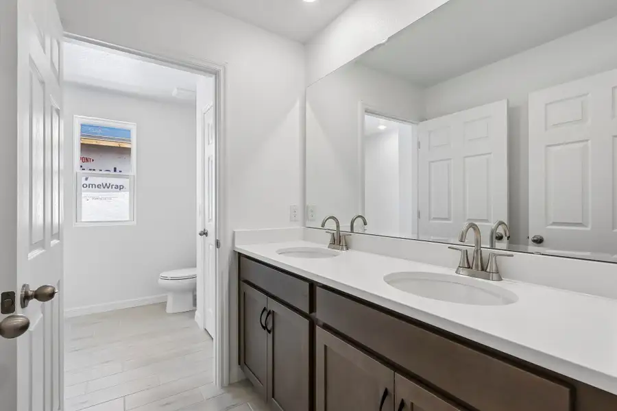 Furnished interior view inside a new home in Harrell Oaks, Orlando (Image 4).