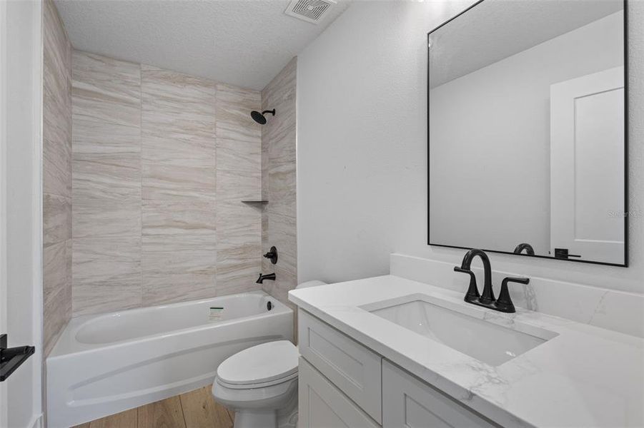 Furnished interior view inside a new home in , Jasper (Image 7).