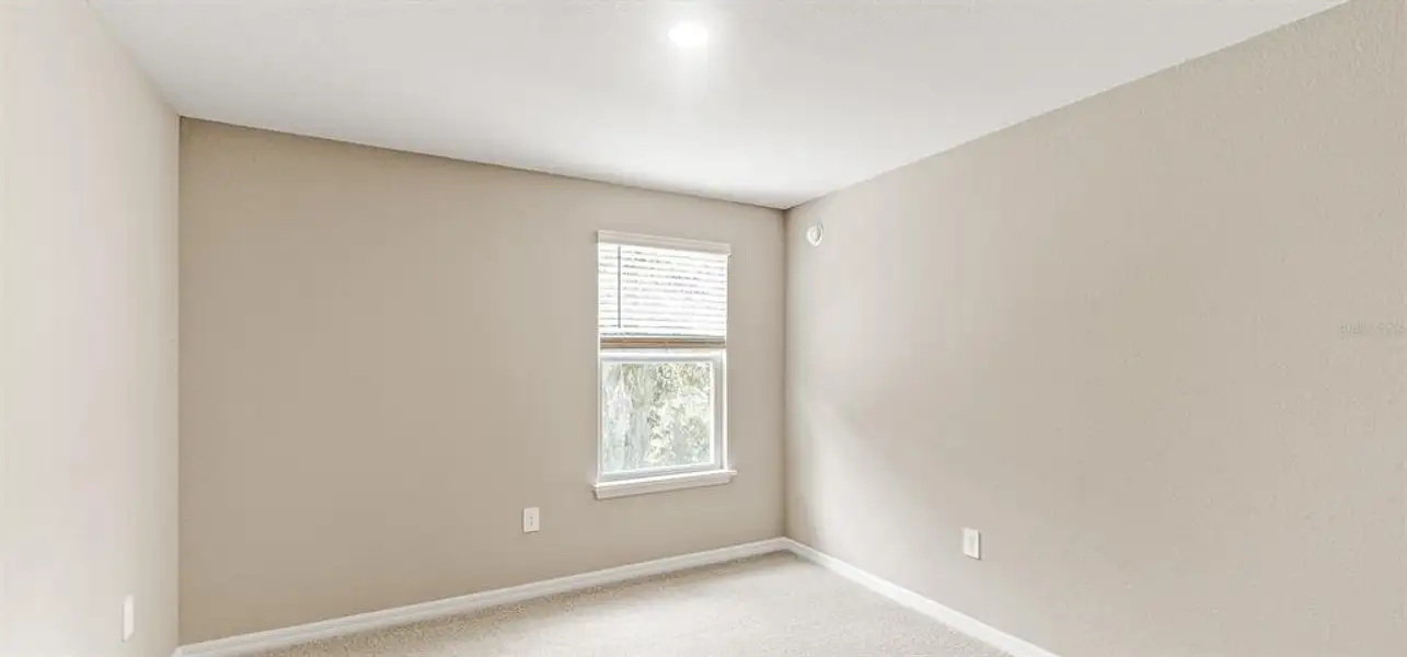 Spacious, unfurnished interior of a new home in , St. Cloud (Image 18).