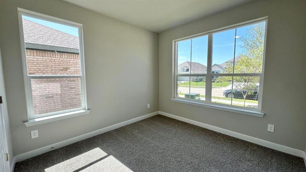 Spacious, unfurnished interior of a new home in Rock Creek Ranch, Fort Worth (Image 10). Spacious, unfurnished interior of a new home in Rock Creek Ranch, Fort Worth (Image 10).