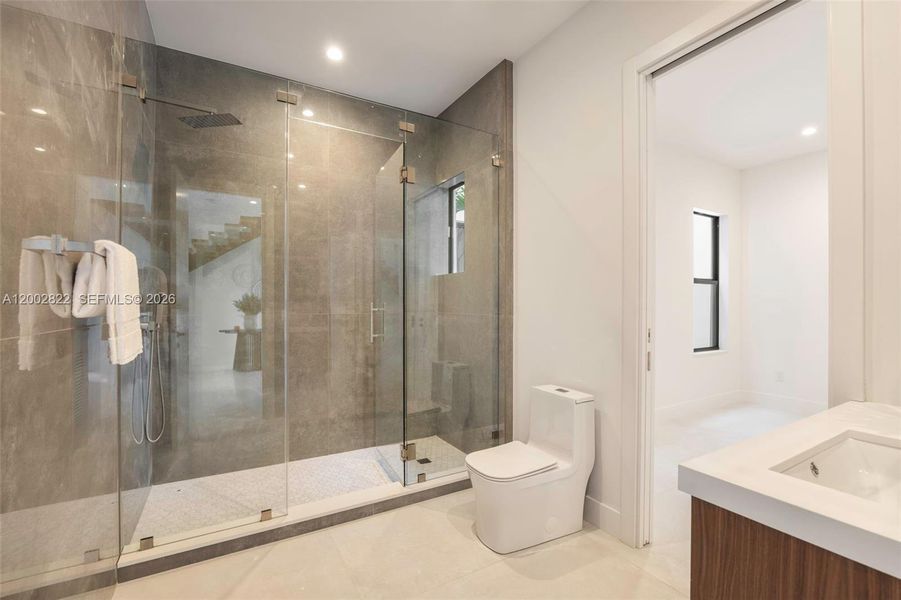 Furnished interior view inside a new home in , Fort Lauderdale (Image 16).