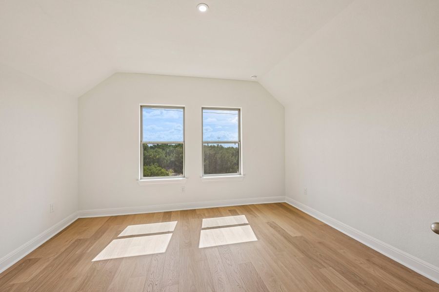 Spacious, unfurnished interior of a new home in Foxfield, Austin (Image 25).