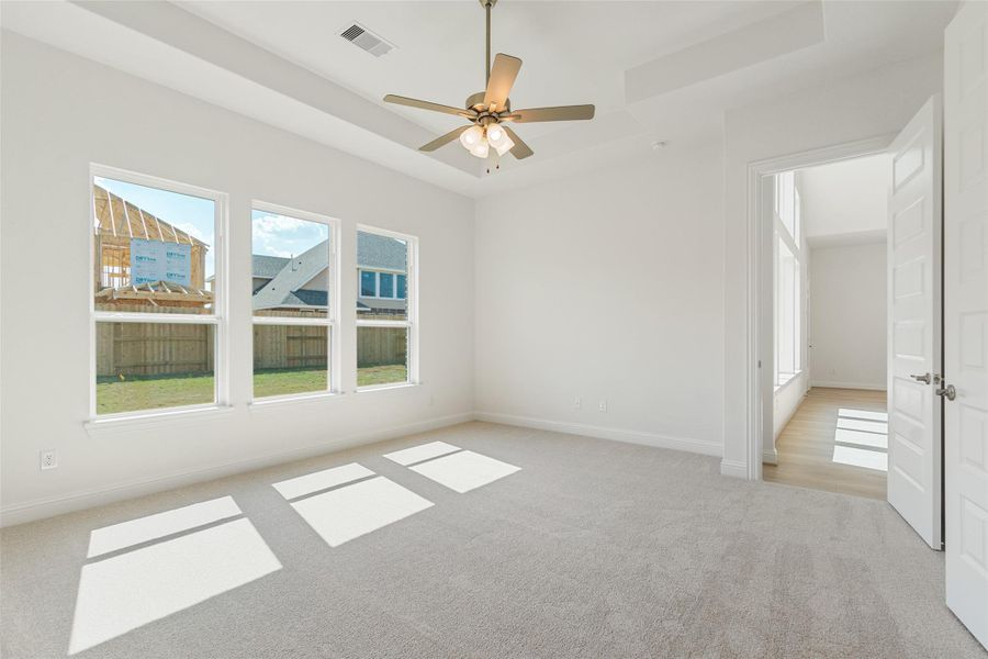 Spacious, unfurnished interior of a new home in Brookewater, Rosenberg (Image 15).