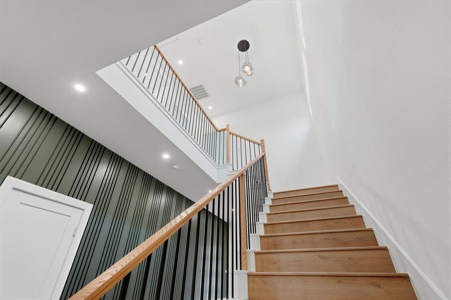 Spacious, unfurnished interior of a new home in , Dallas (Image 17).