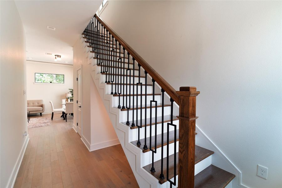 Spacious, unfurnished interior of a new home in , Houston (Image 24).