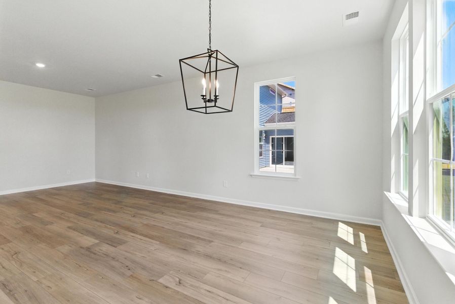 Spacious, unfurnished interior of a new home in , Summerville (Image 14).