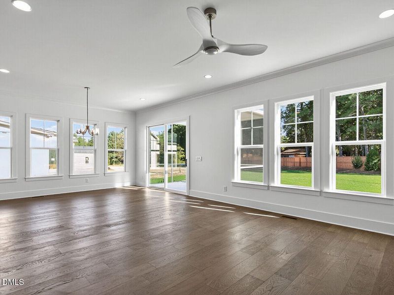 009-1280x960-living-room