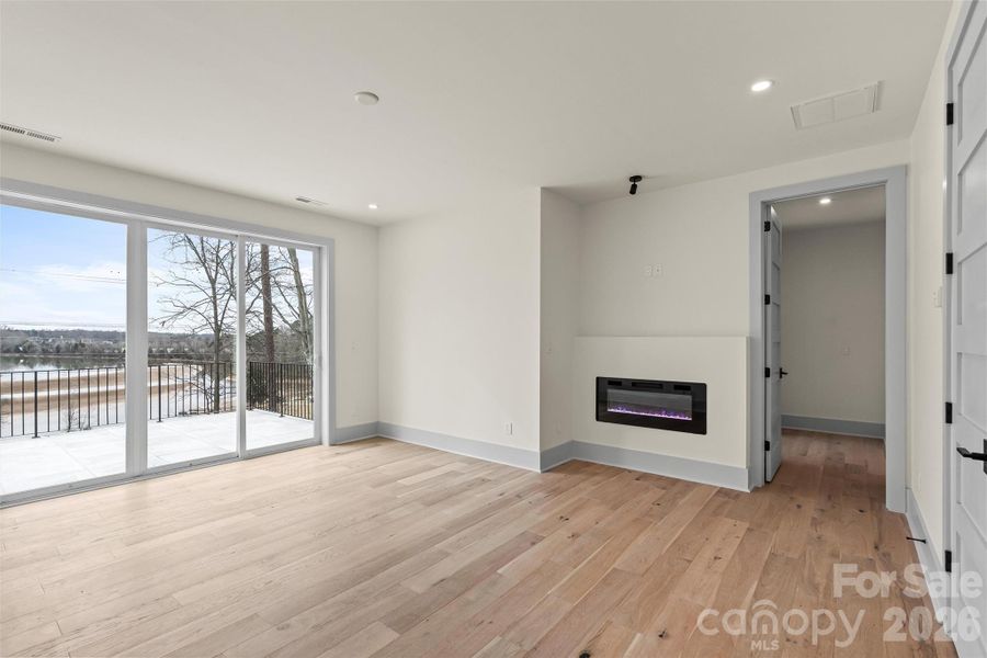 Spacious, unfurnished interior of a new home in , Mooresville (Image 34).