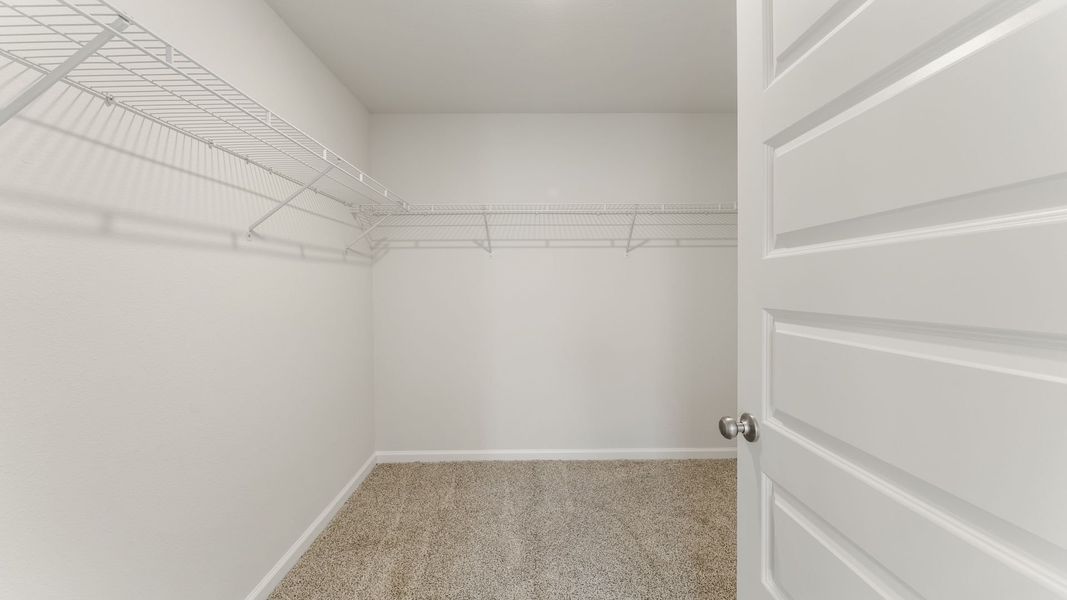 Spacious, unfurnished interior of a new home in Sunny Hills, Chipley (Image 20).