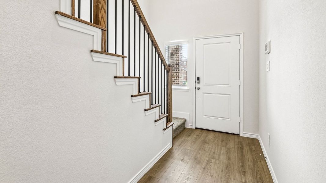 Spacious, unfurnished interior of a new home in The Woods at Lindsey Place, Anna (Image 8).