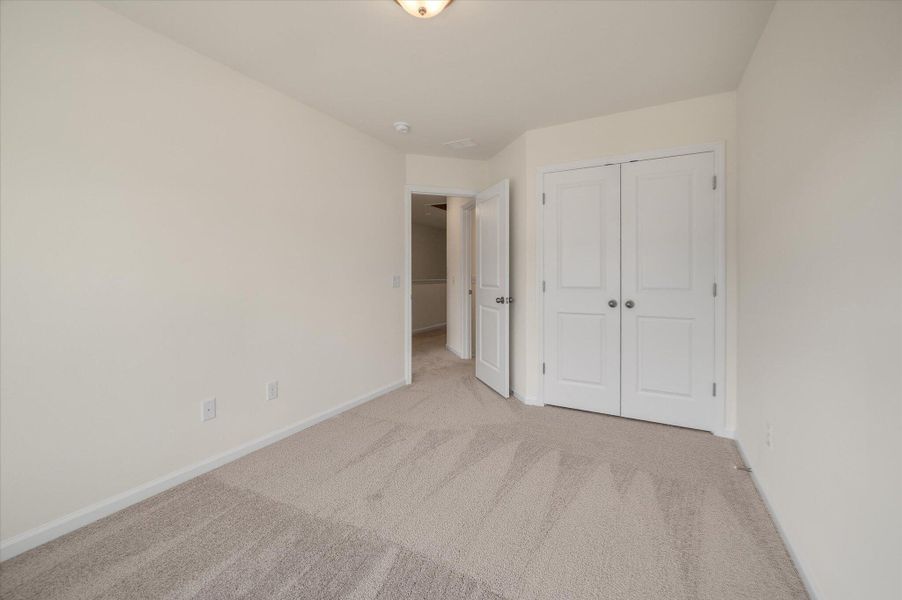 Spacious, unfurnished interior of a new home in The Landings at Montague, Goose Creek (Image 20).