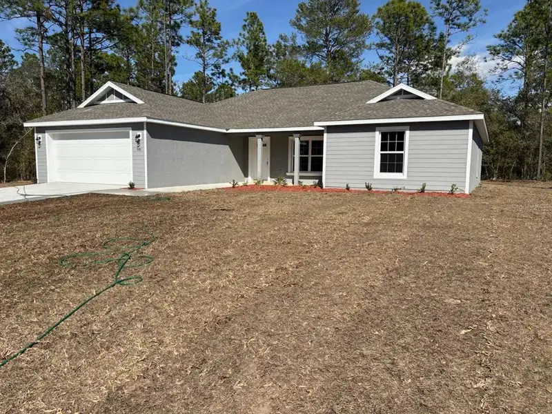 Exterior details and patio area of a home in , Citrus Springs (Image 4). Exterior details and patio area of a home in , Citrus Springs (Image 4).