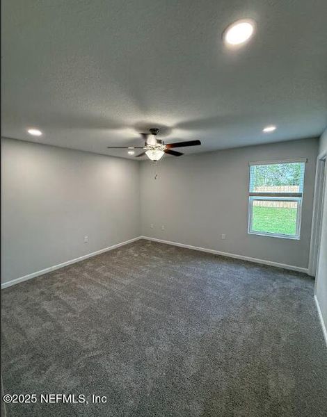 Spacious, unfurnished interior of a new home in , Jacksonville (Image 20).