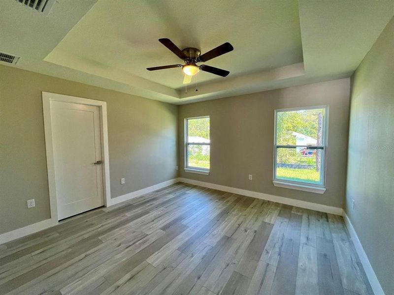 Spacious, unfurnished interior of a new home in , Citrus Springs (Image 16).