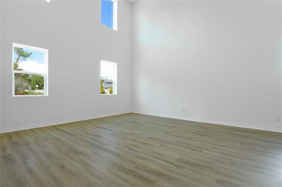 Spacious, unfurnished interior of a new home in Ellington Place, St. Cloud (Image 18).