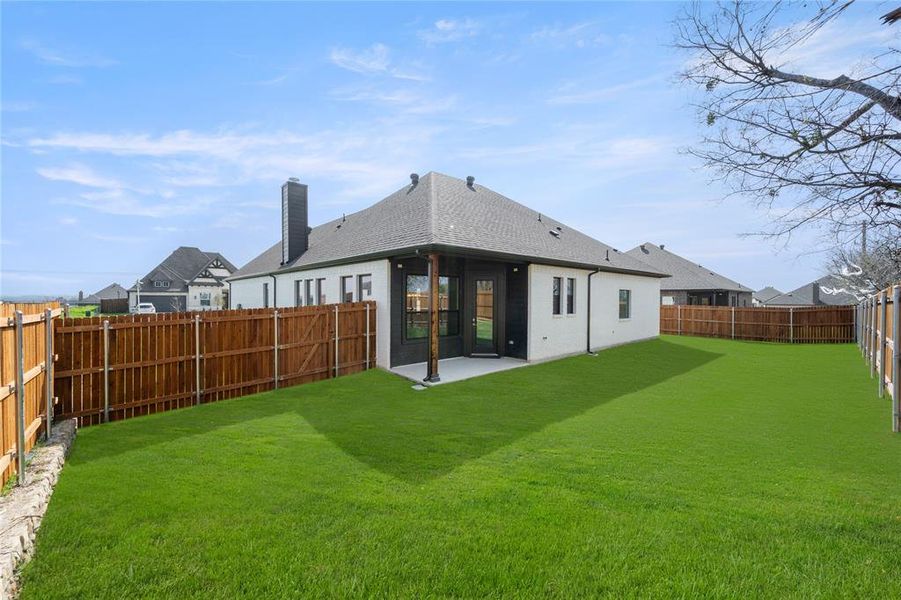 Covered Patio perfect for for outdoor living Covered Patio perfect for for outdoor living