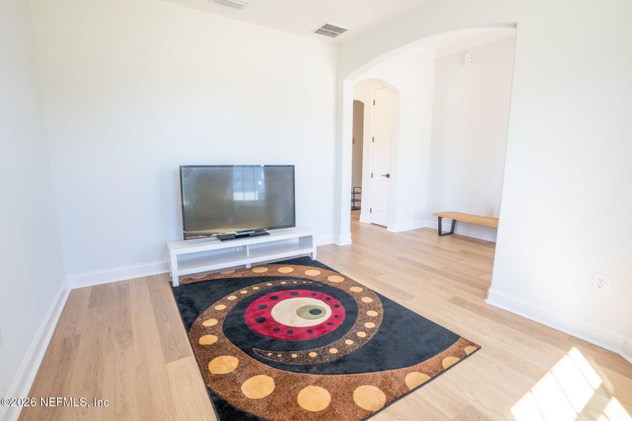 Image 33 of a home in .